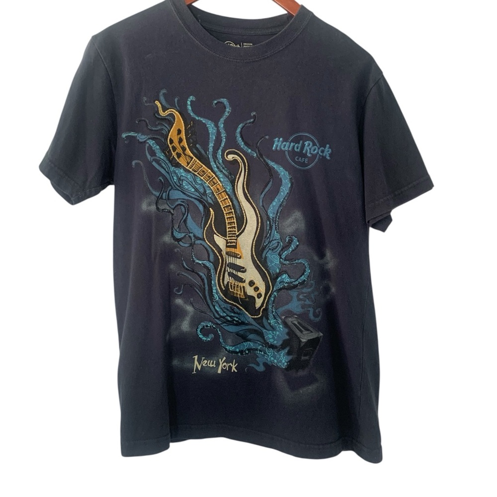 Hard Rock Cafe New York Men's Navy Blue Guitar Tee Size Medium